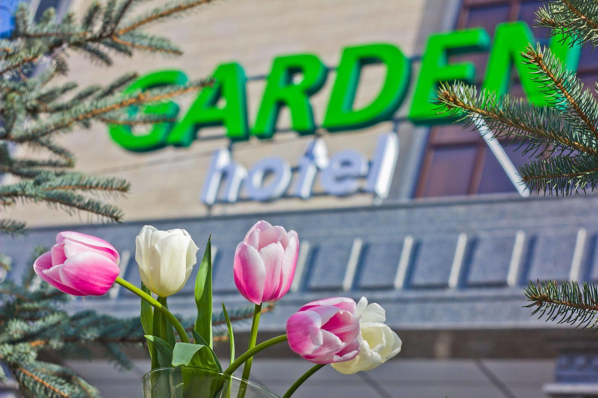 Garden Hotel Biszkek Zewnętrze zdjęcie